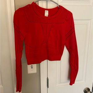 Women’s athletic crop top